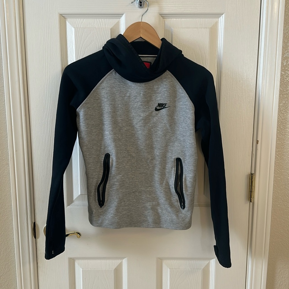Nike sweatshirt